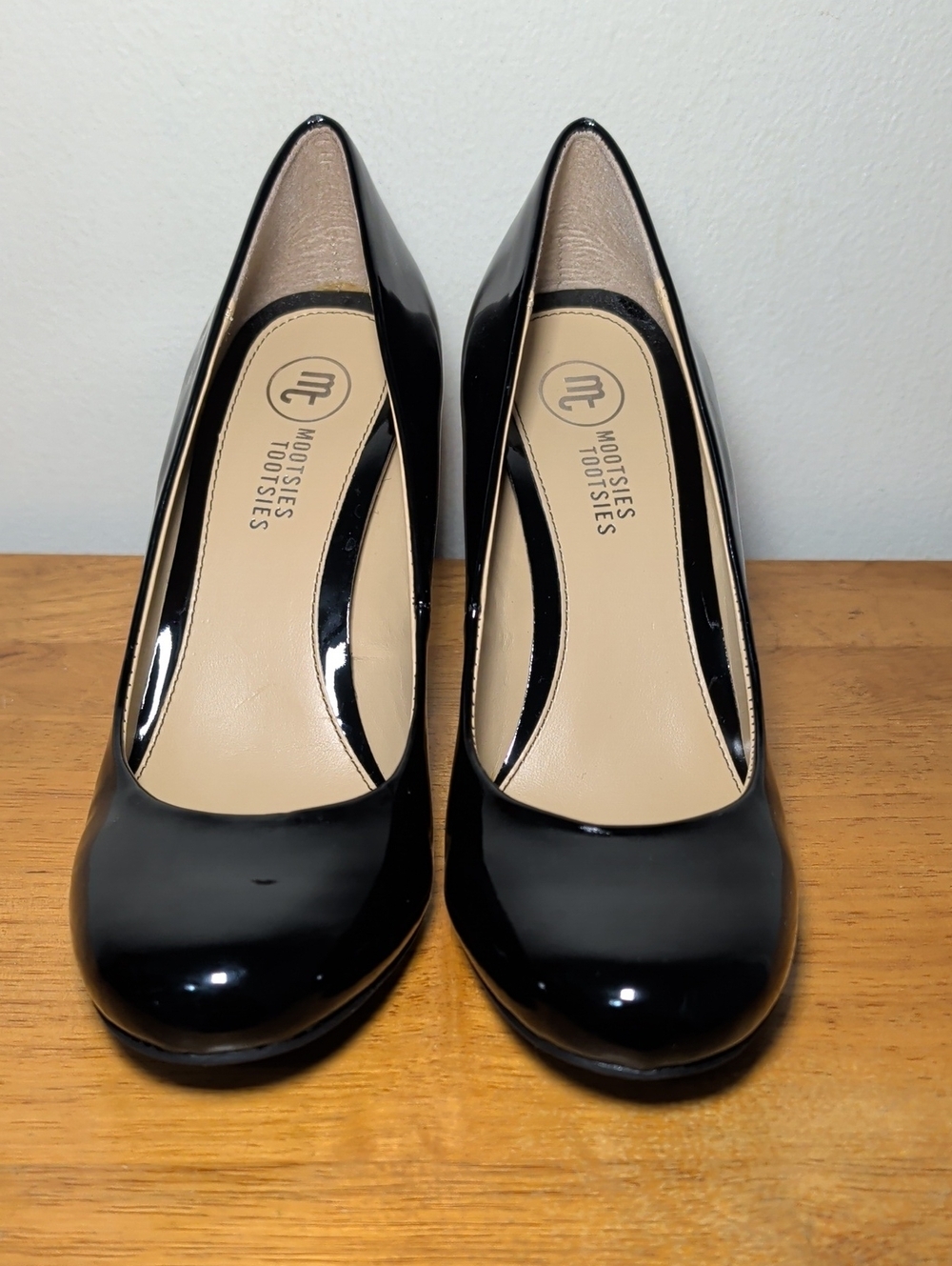 Mootsies Tootsies Moideal Black Classic Pump Heels Round Toe Women's Size 8.5 - Picture 2 of 7